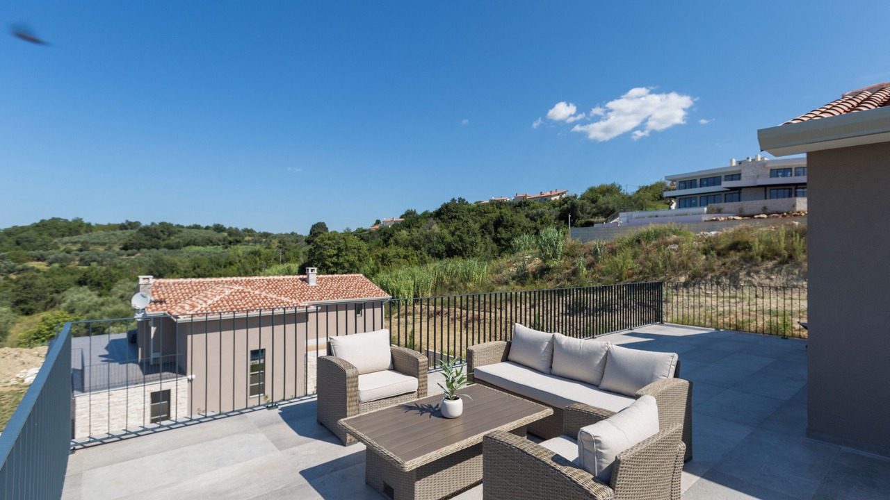 Photo of Patio Balcony in Baredine