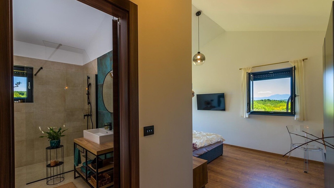 Photo of Bedroom in Prhati