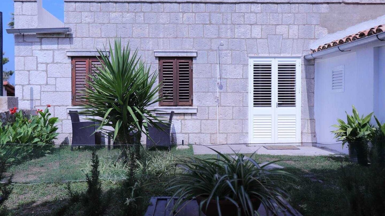 Photo of Outdoor in Pile