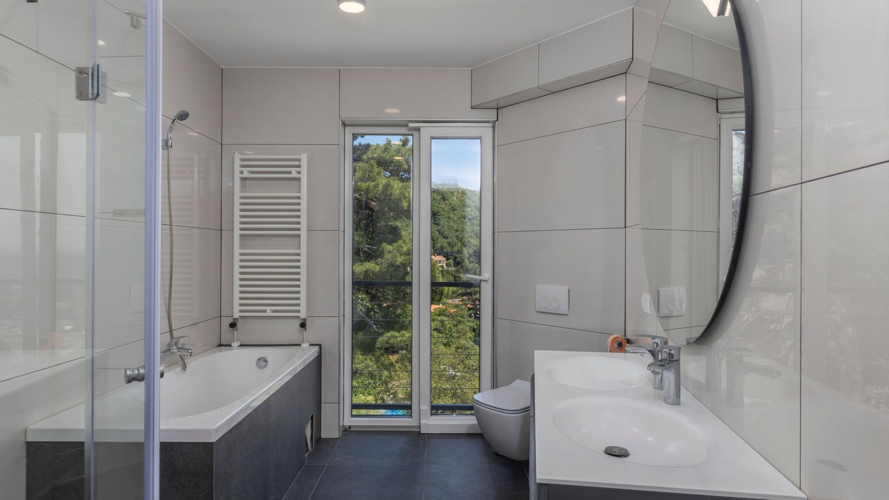 Photo of Bathroom in Obrs