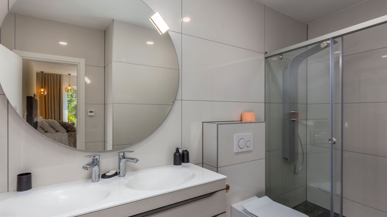 Photo of Bathroom in Obrs
