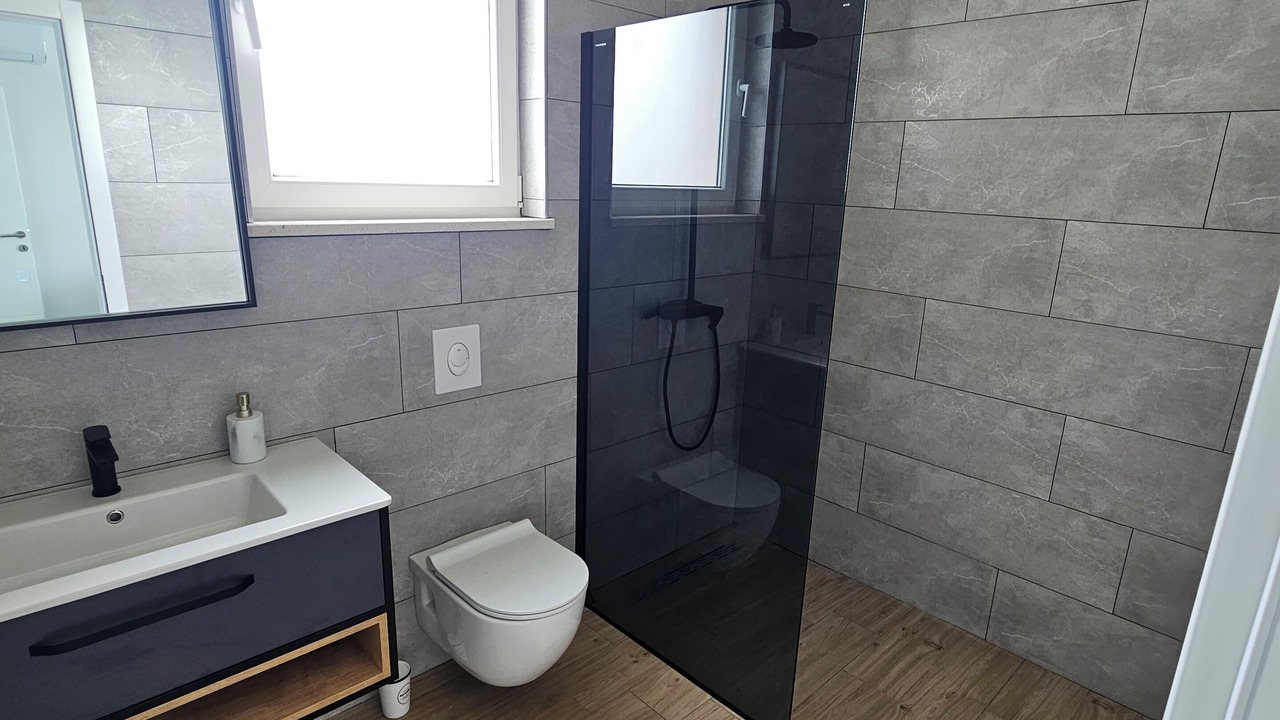 Photo of Bathroom in Blace