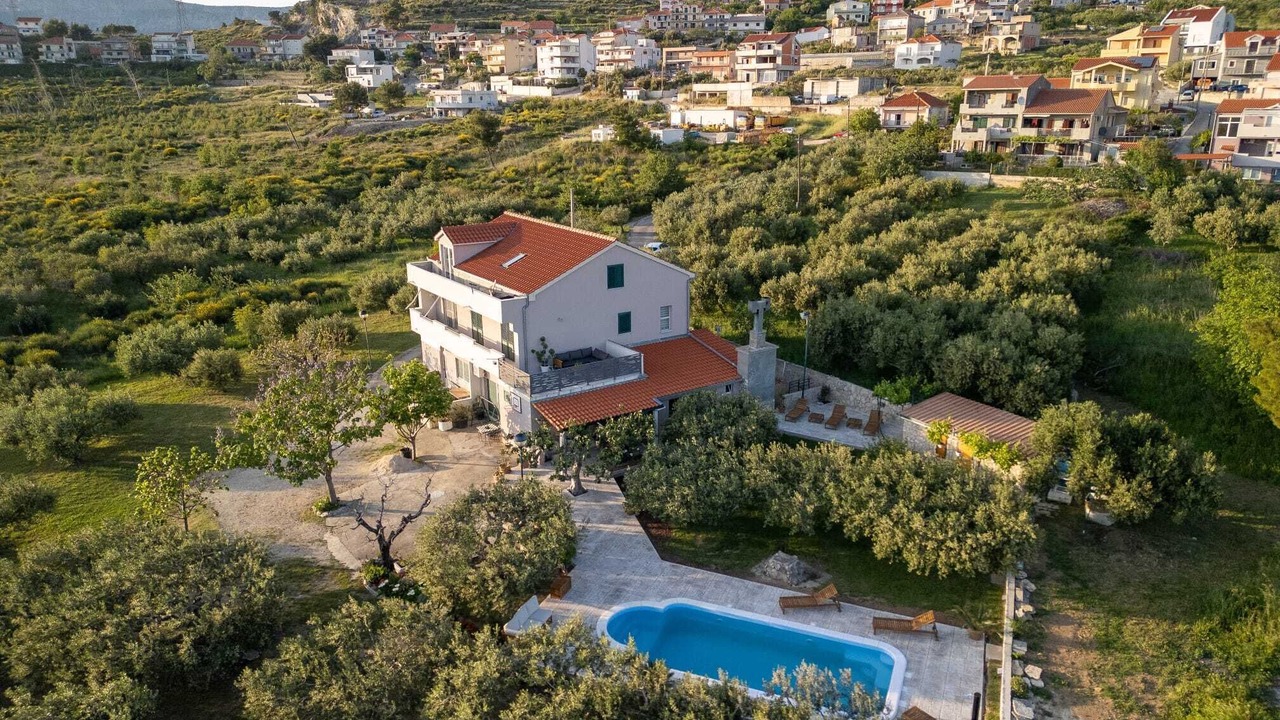 Photo of Outdoor in Mravince