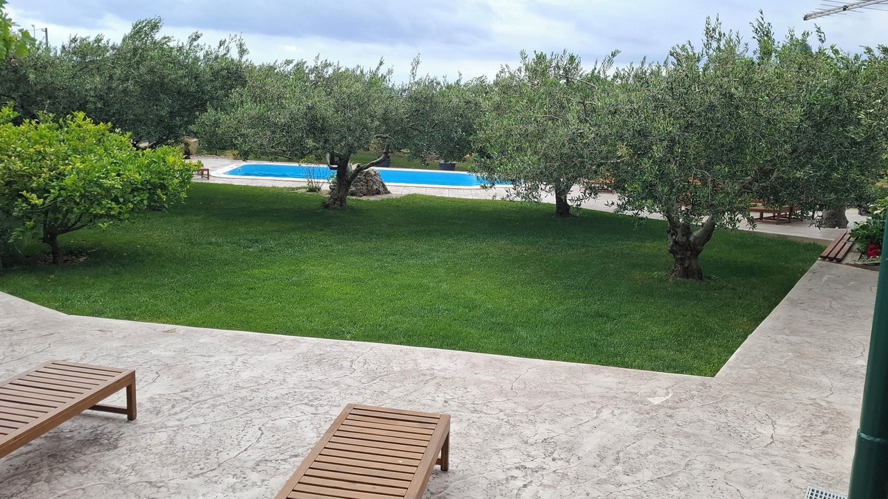 Photo of Outdoor in Mravince