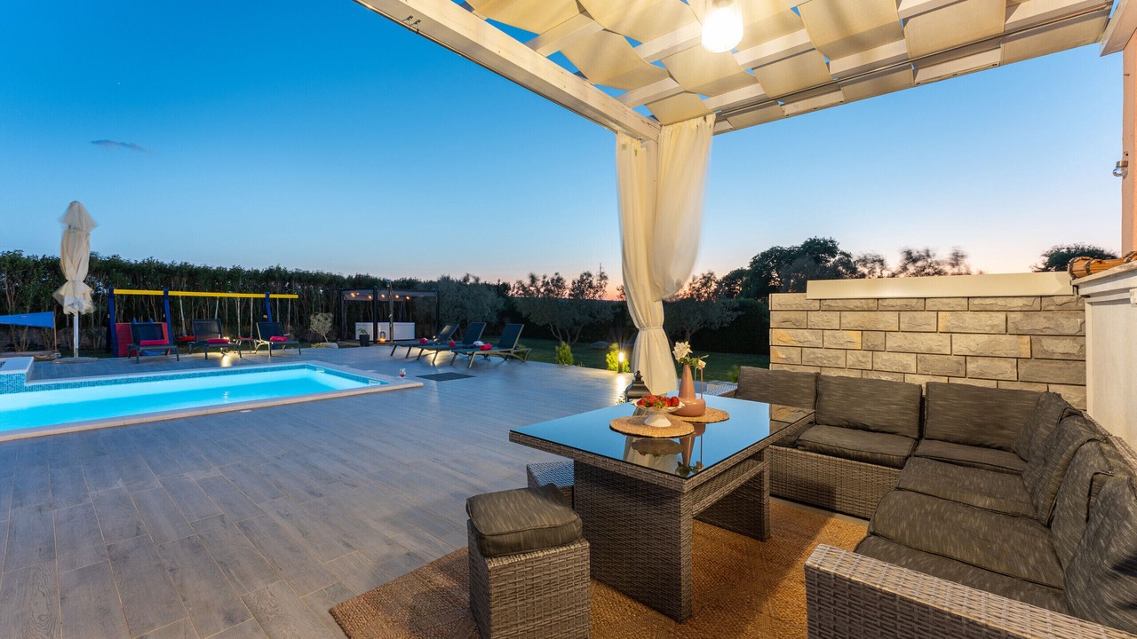 Photo of Patio Balcony in Tinj