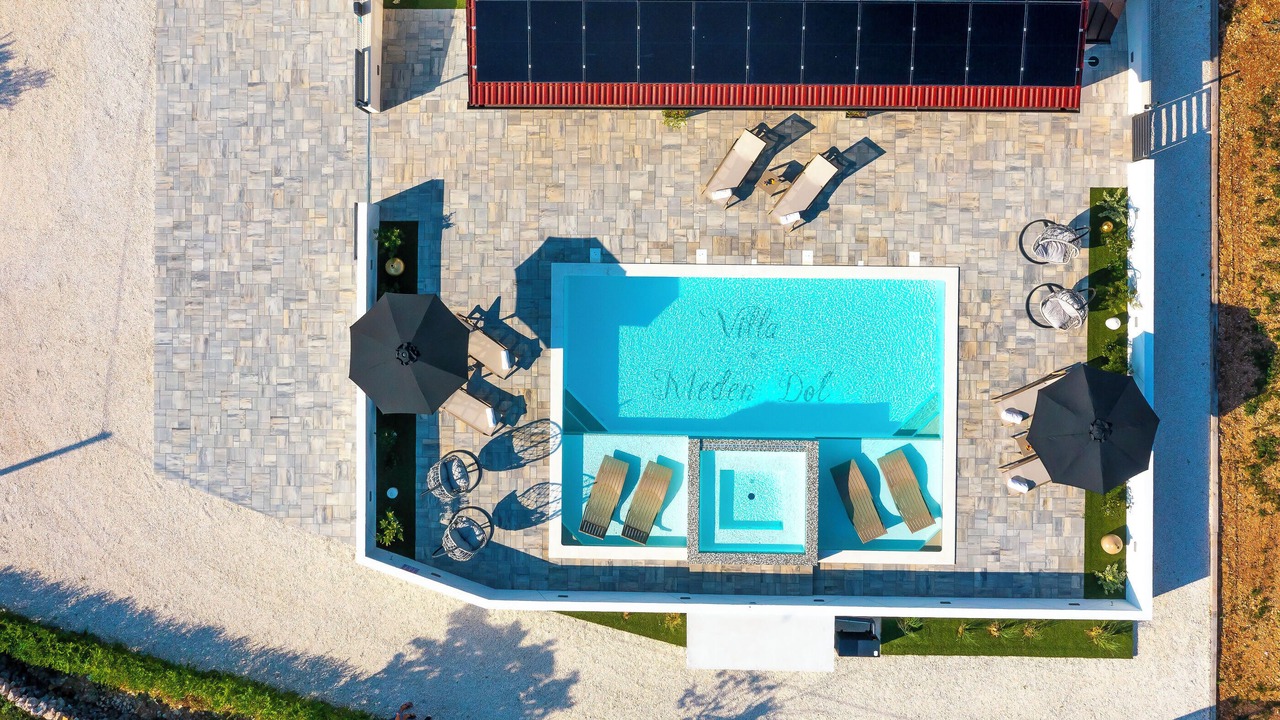 Photo of Outdoor in Oklaj