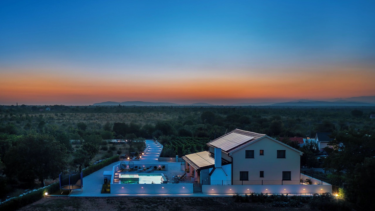 Photo of Outdoor in Oklaj