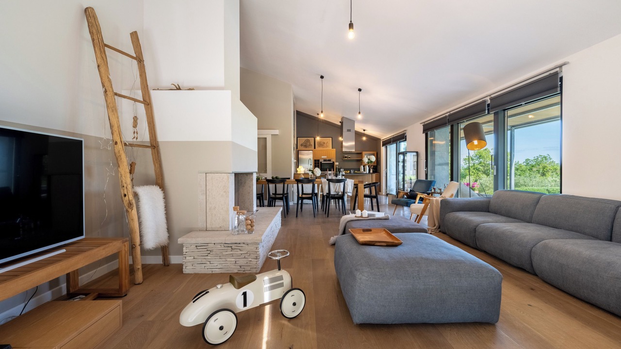 Photo of Livingroom in Pican