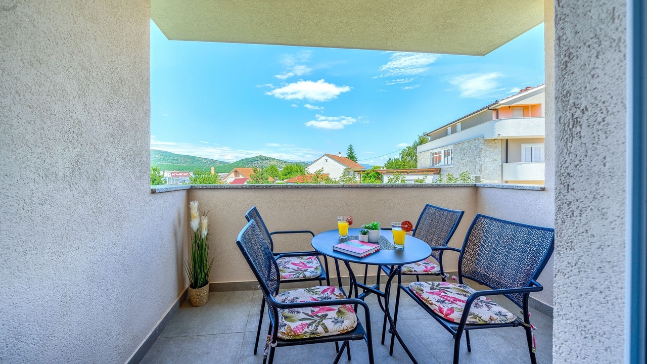 Photo of Patio Balcony in Dicmo