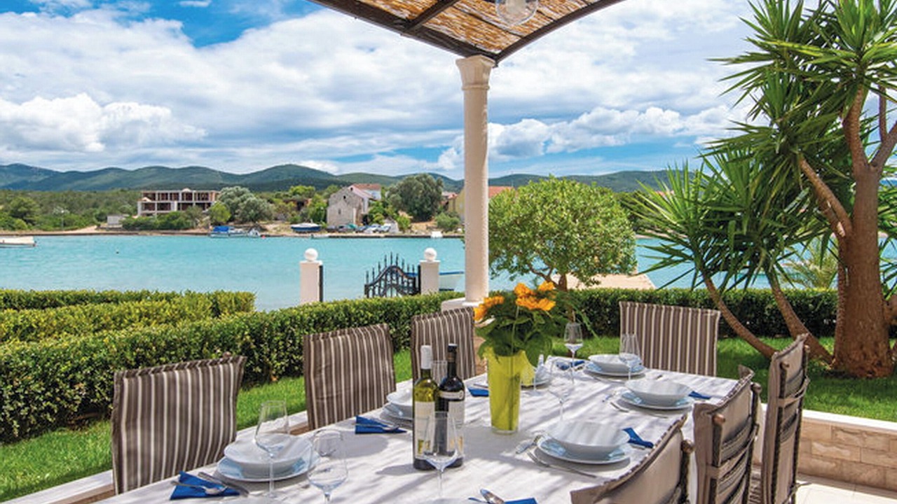 Photo of Patio Balcony in Loviste