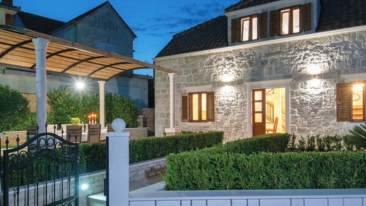 Photo of Outdoor in Loviste