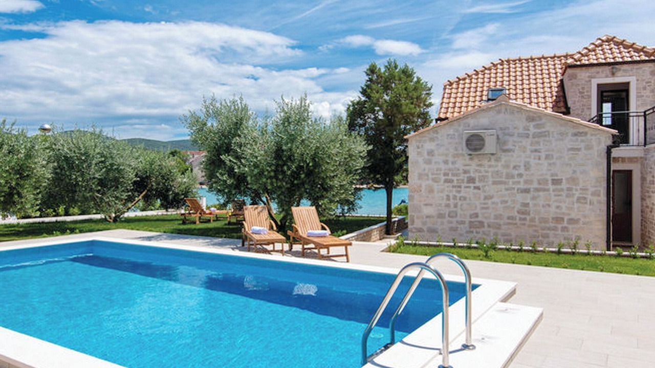 Photo of Outdoor in Loviste