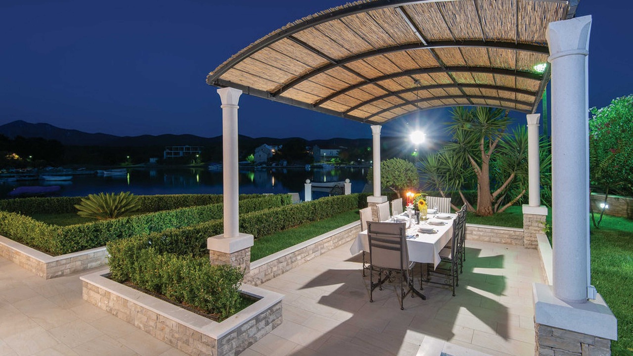 Photo of Patio Balcony in Loviste