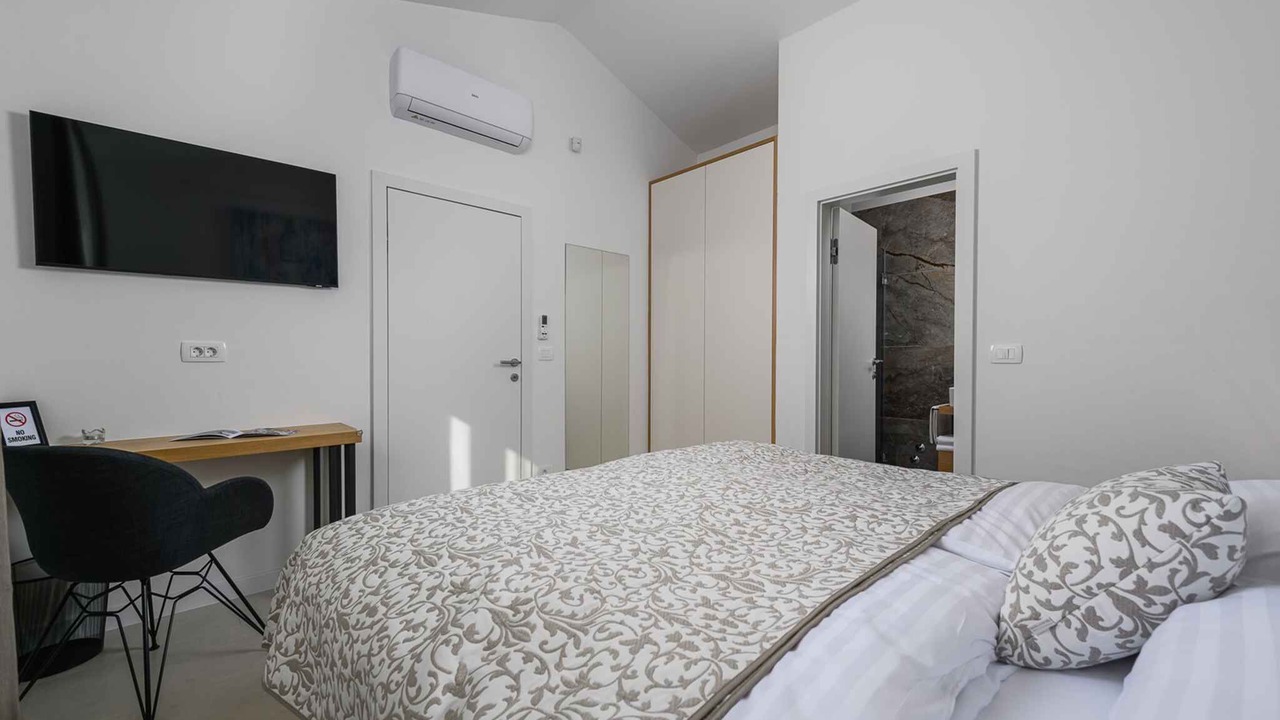Photo of Bedroom in Tinjan