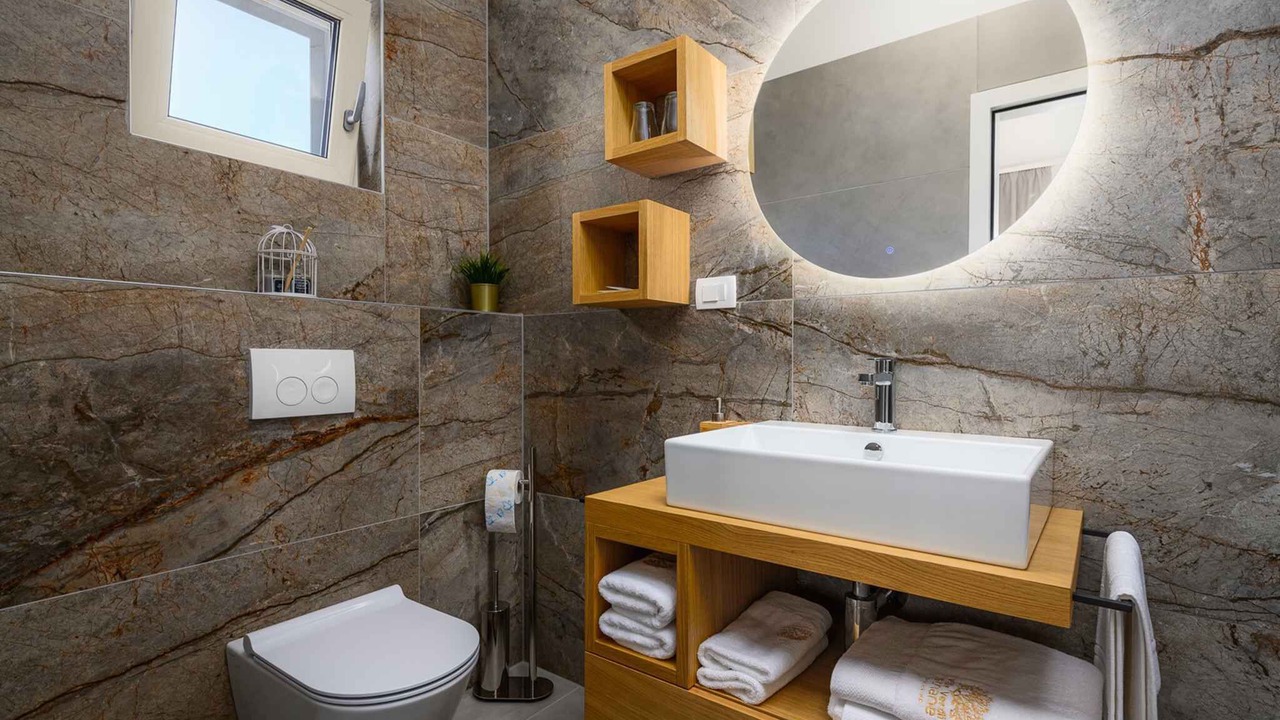 Photo of Bathroom in Tinjan