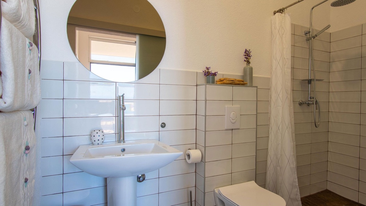Photo of Bathroom in Kolan
