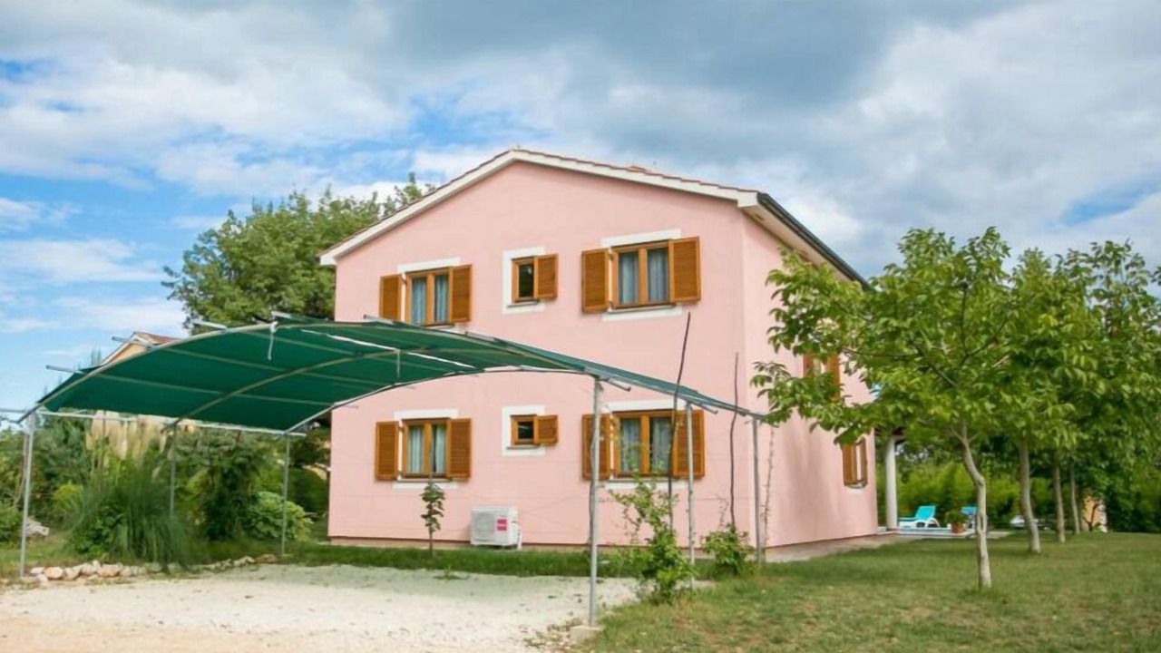 Photo of Outdoor in Laginji