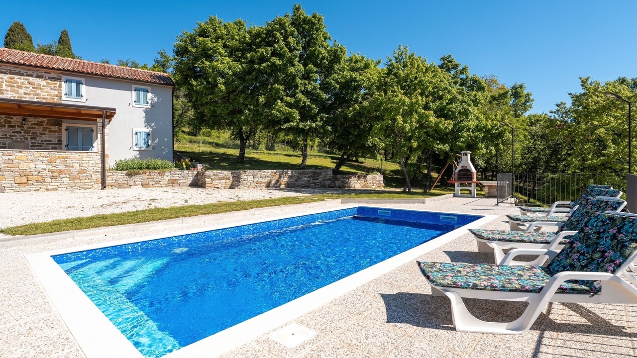 Photo of Outdoor in Cepic