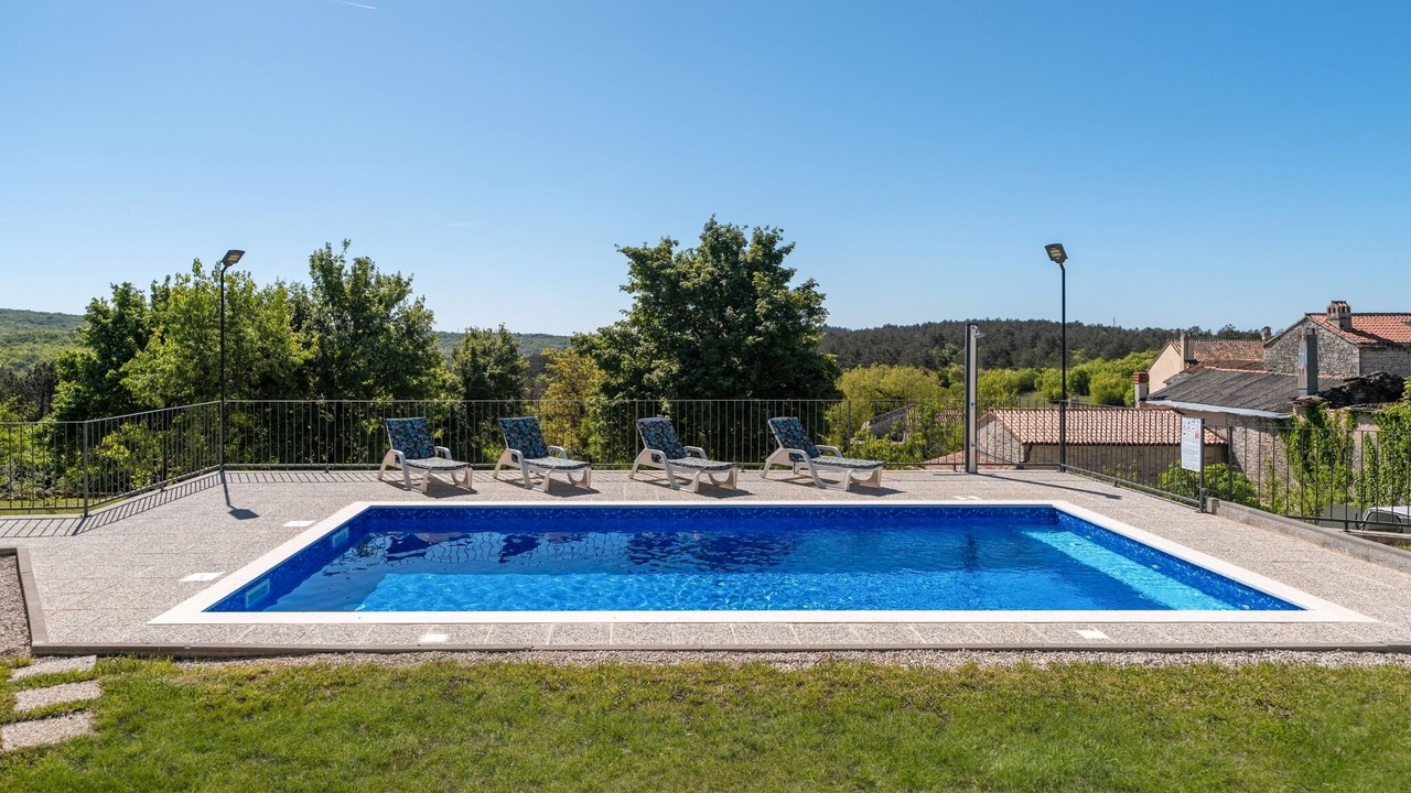 Photo of Outdoor in Cepic