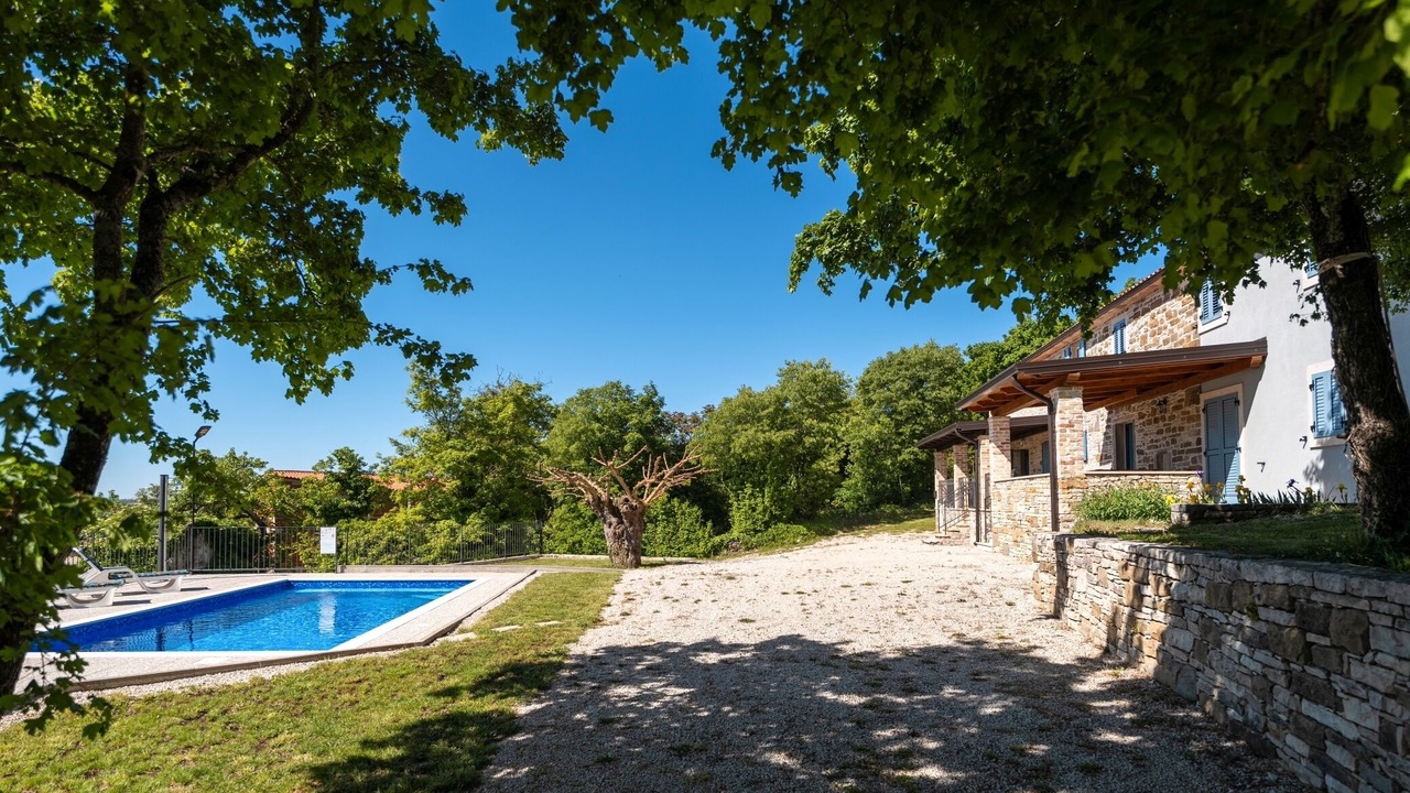 Photo of Outdoor in Cepic
