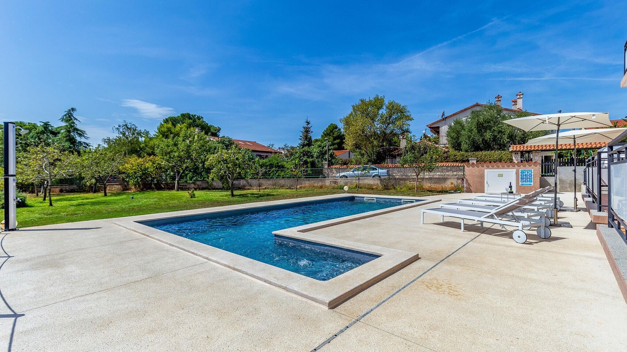 Photo of Outdoor in Valbandon