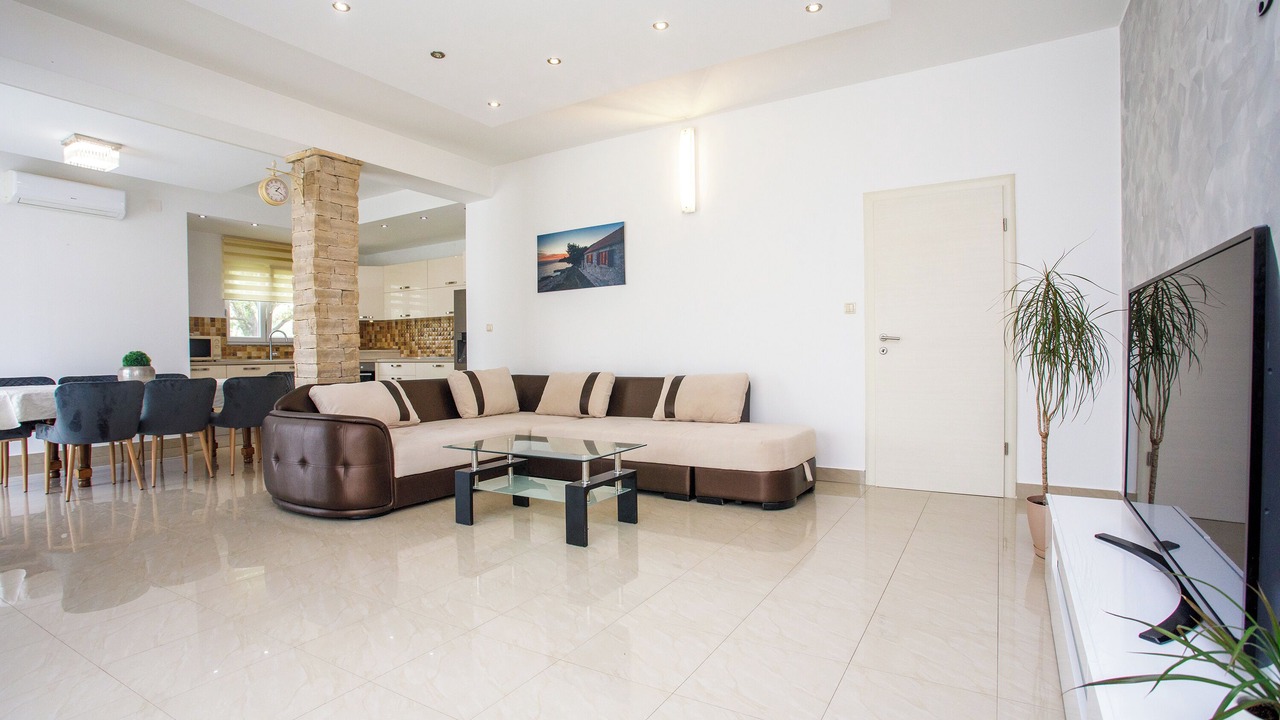 Photo of Livingroom in Srinjine