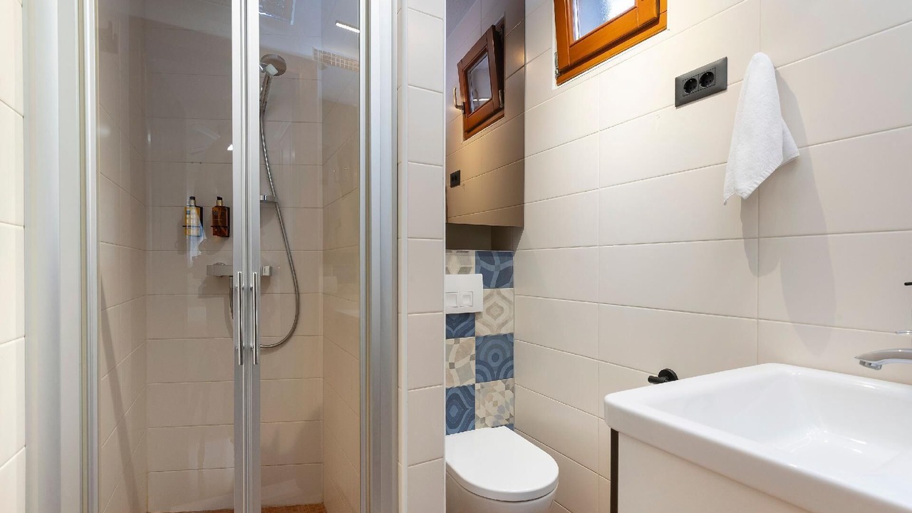Photo of Bathroom in Loviste