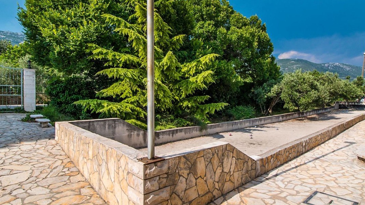 Photo of Outdoor in Rudine