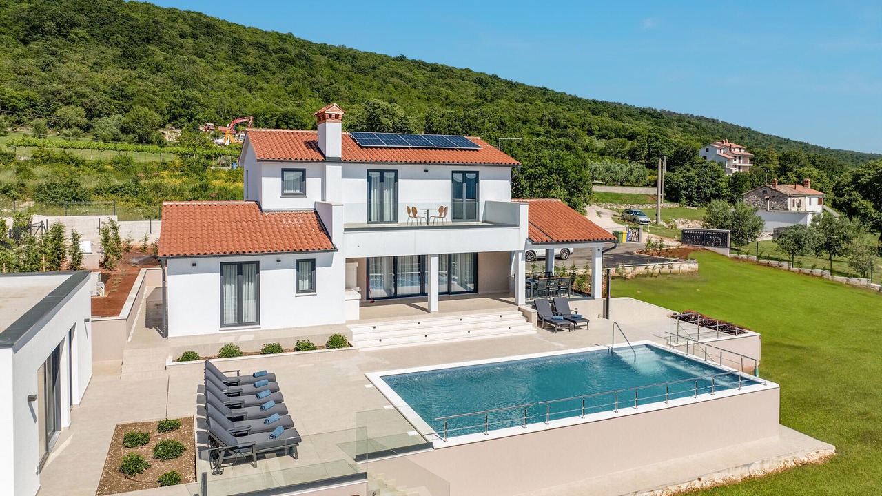 Photo of Outdoor in Brgod