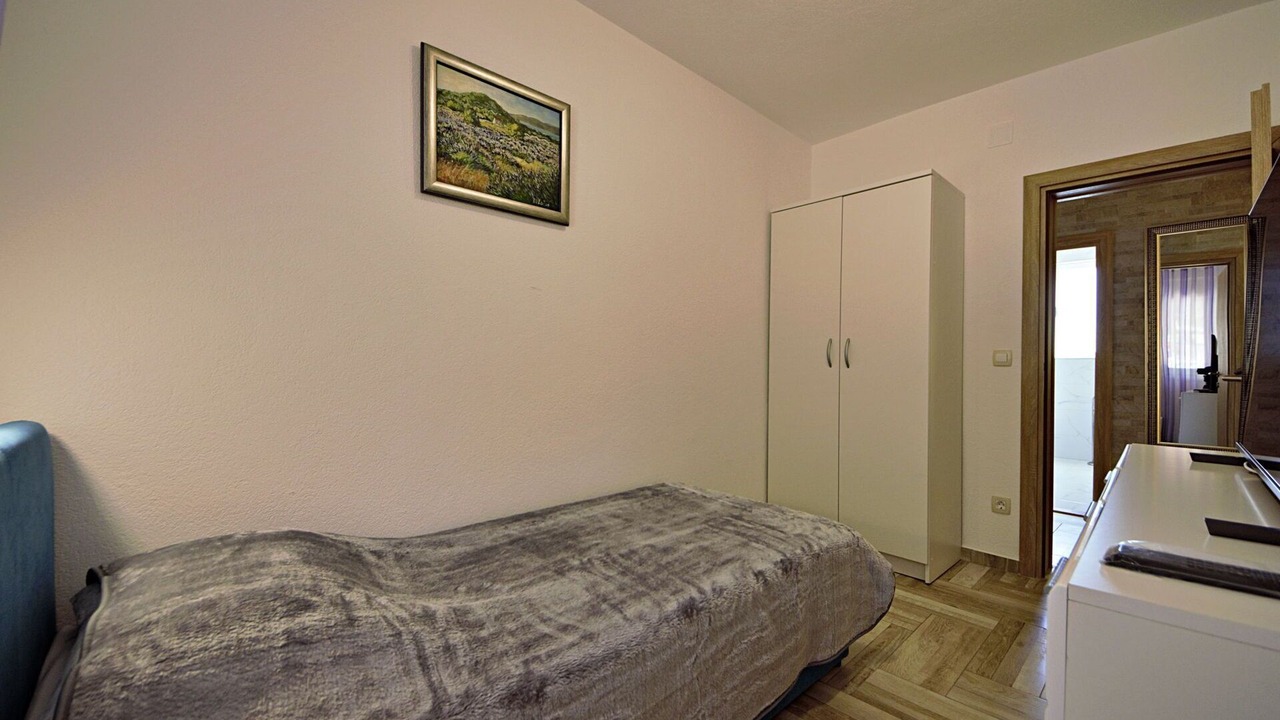 Photo of Others in Labin