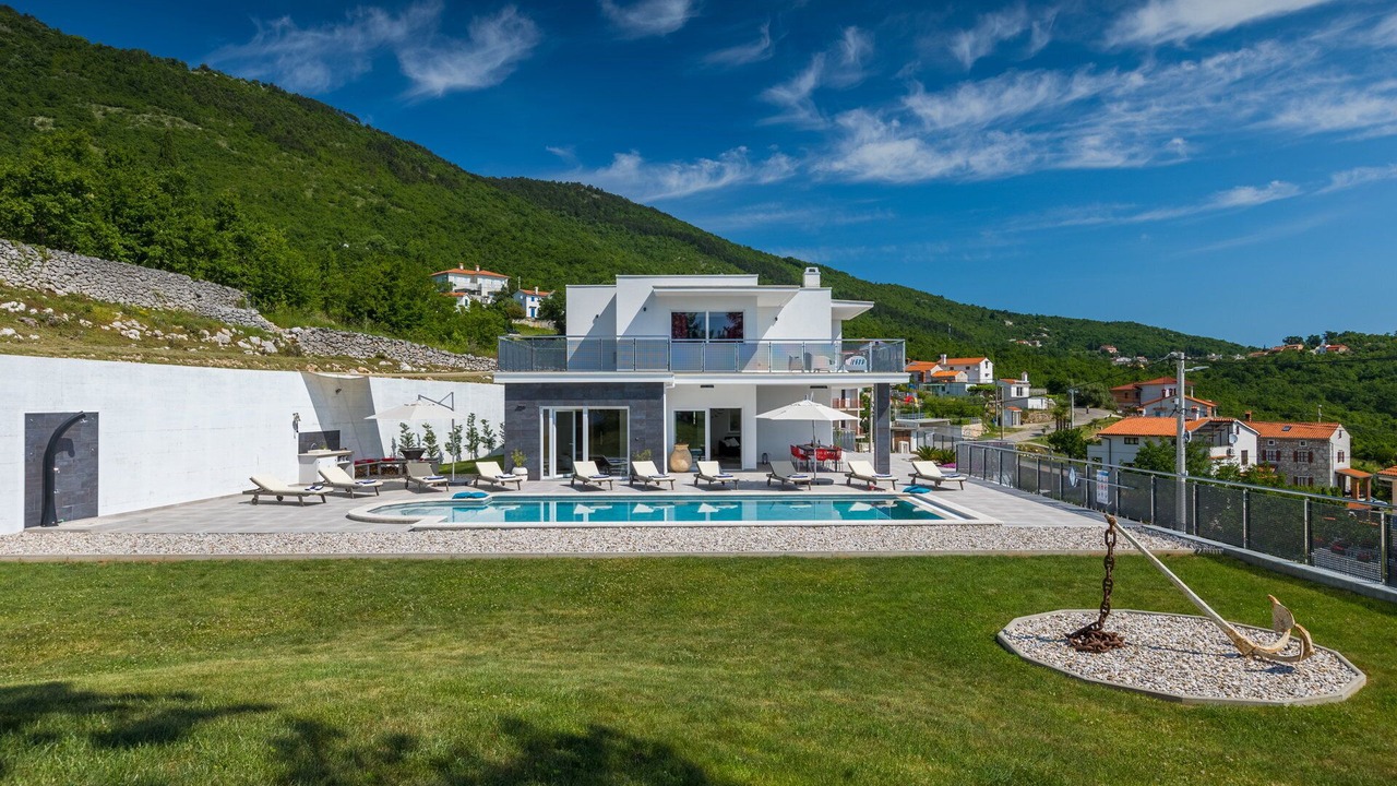 Photo of Outdoor in Martina