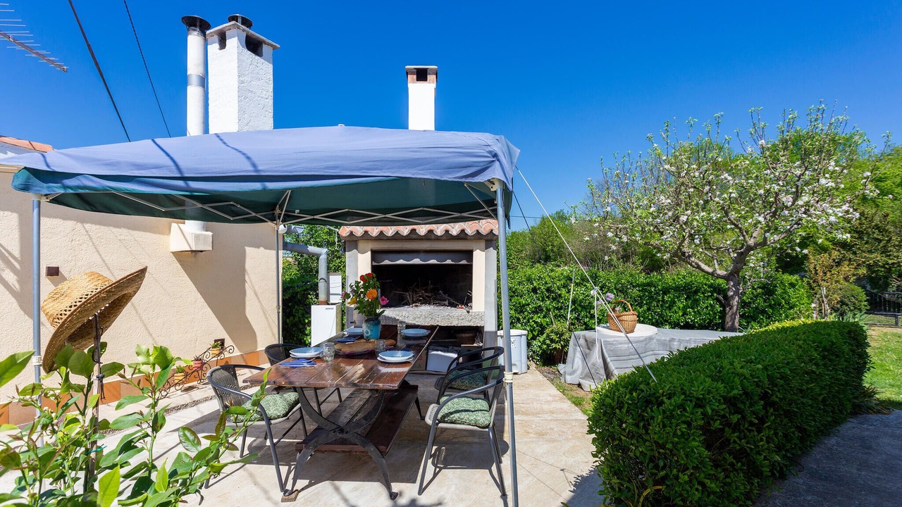 Photo of Others in Vinez