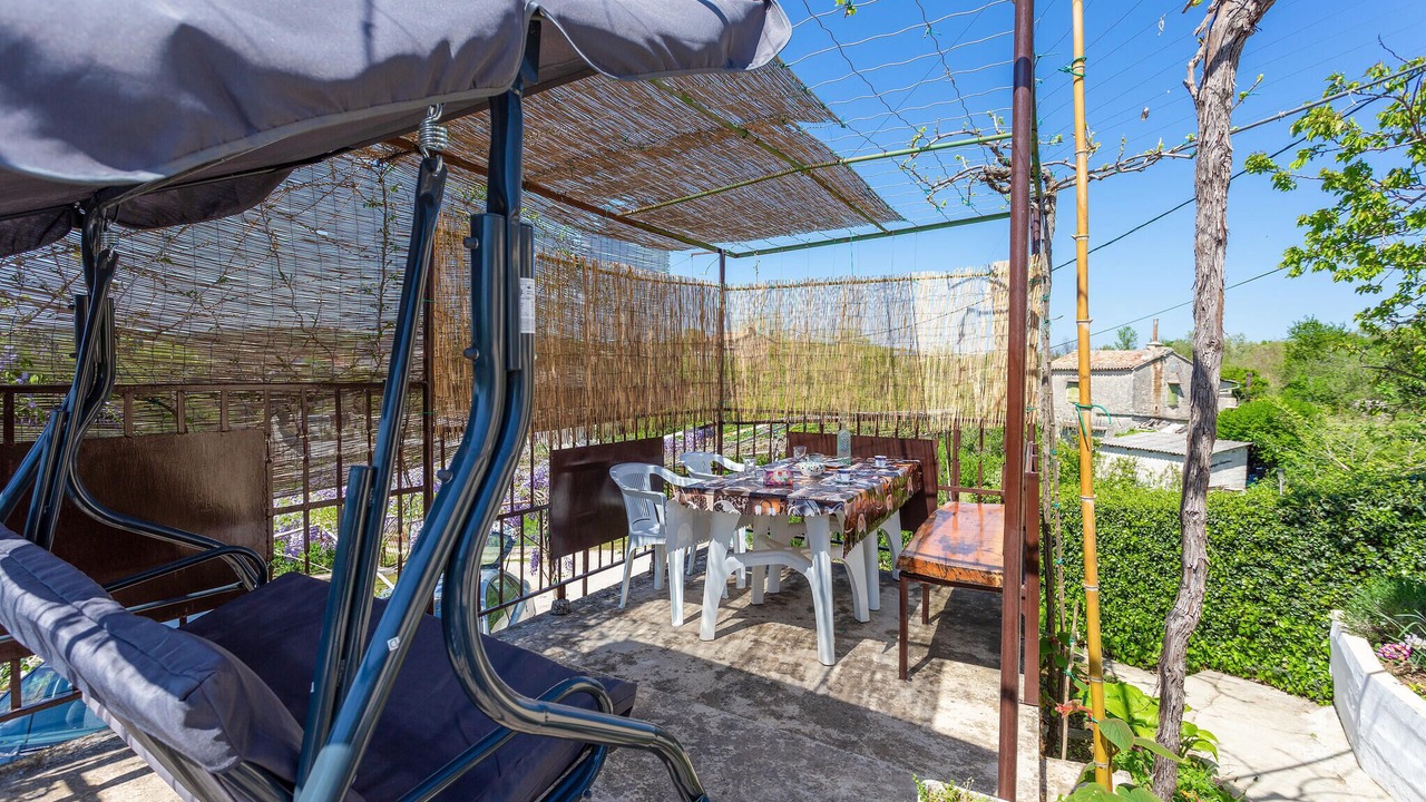 Photo of Others in Vinez