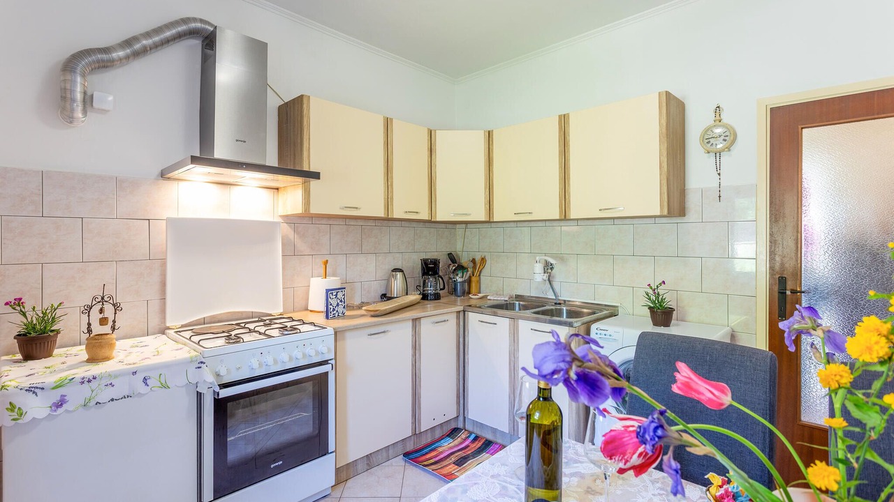 Photo of Others in Vinez