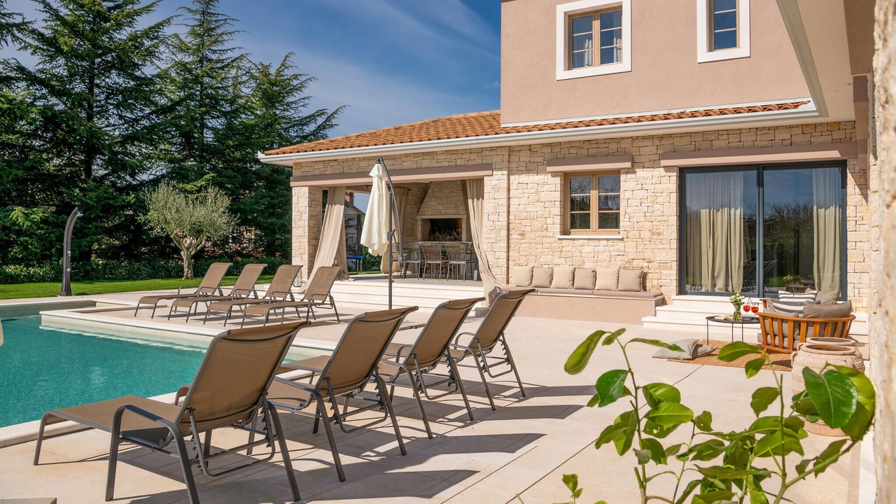 Photo of Outdoor in Gracisce