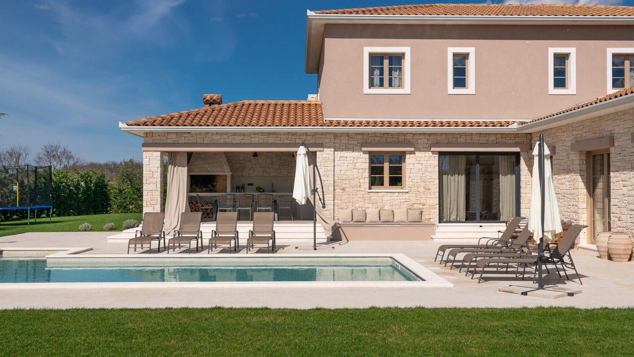 Photo of Outdoor in Gracisce