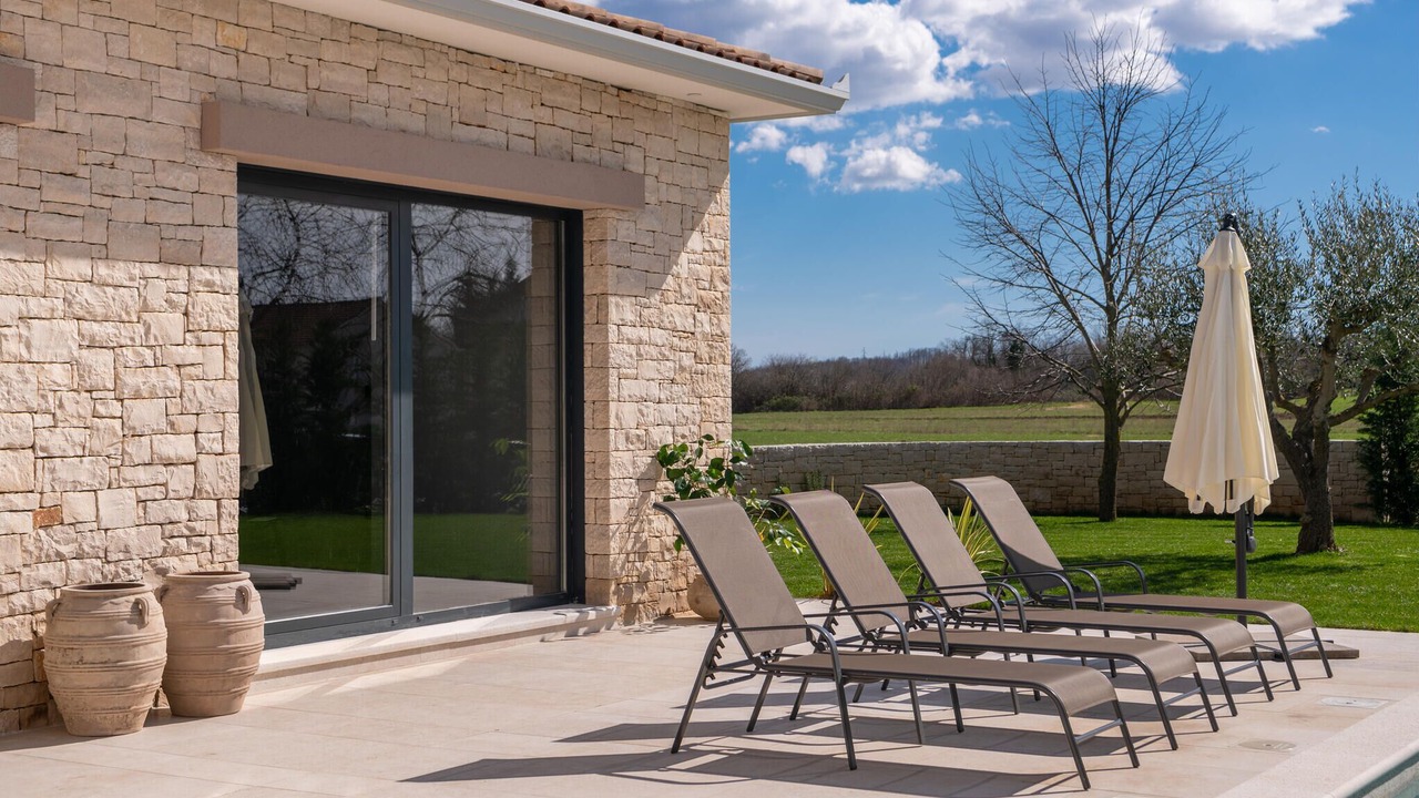 Photo of Outdoor in Gracisce
