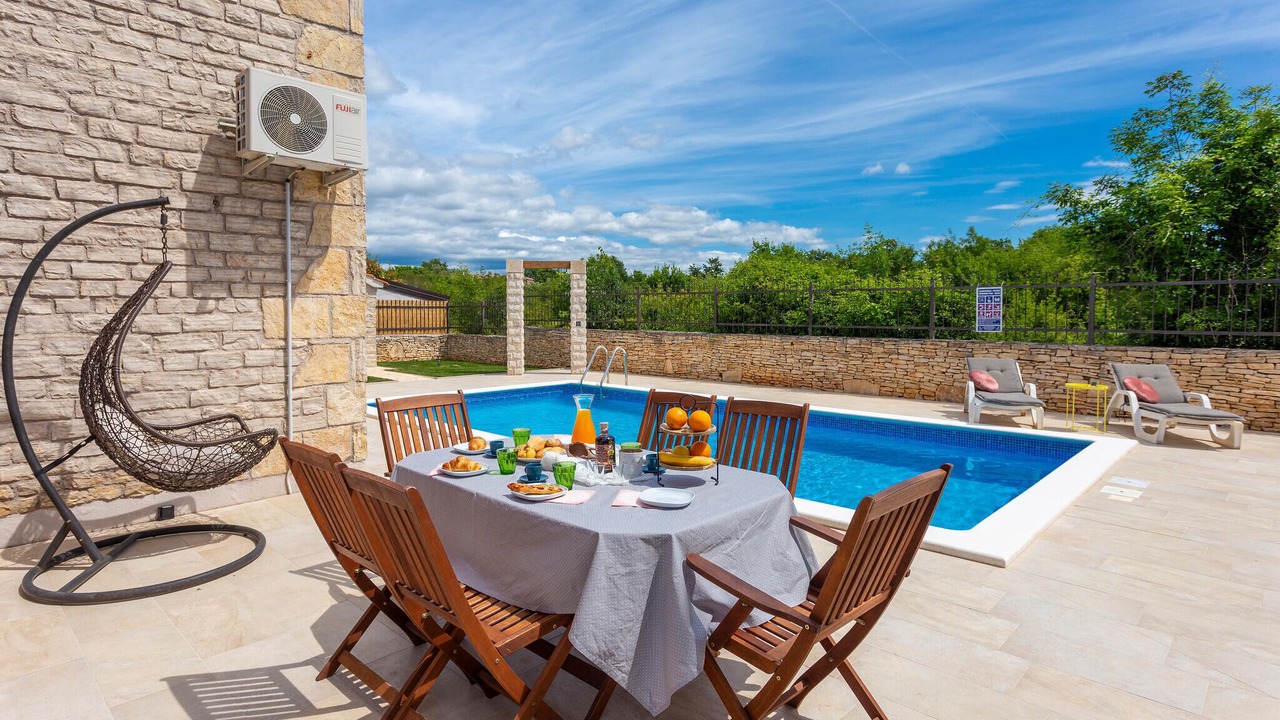 Photo of Outdoor in Cabrunici