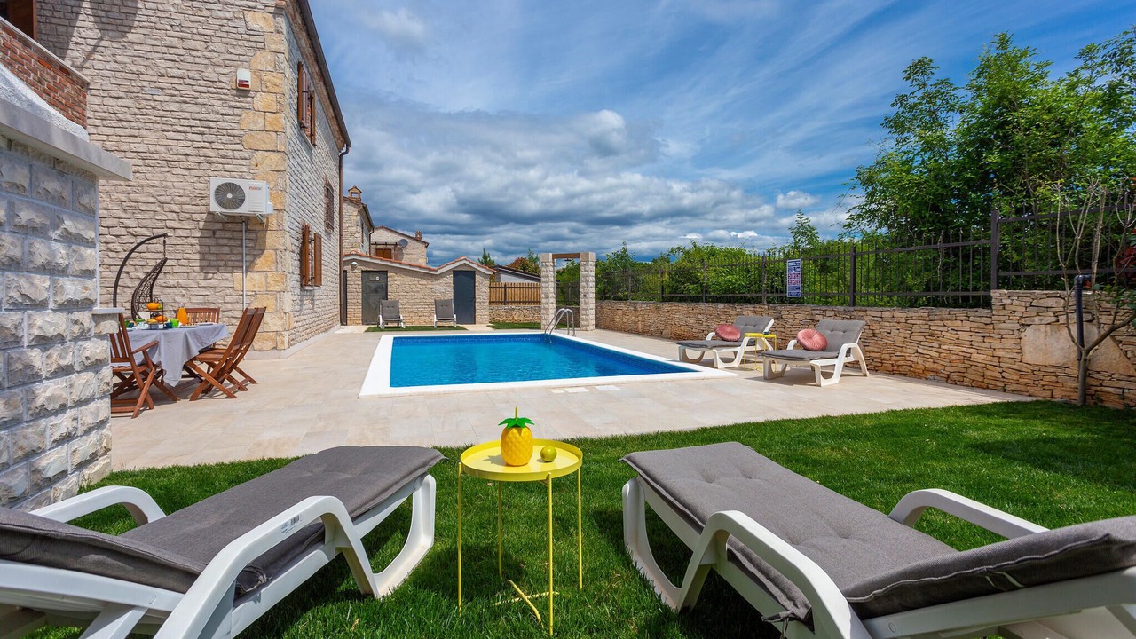 Photo of Outdoor in Cabrunici