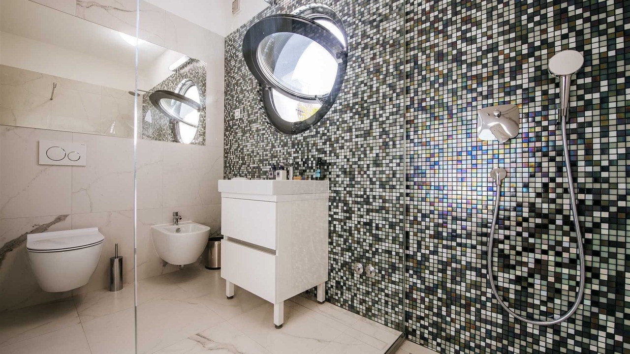 Photo of Bathroom in Iz