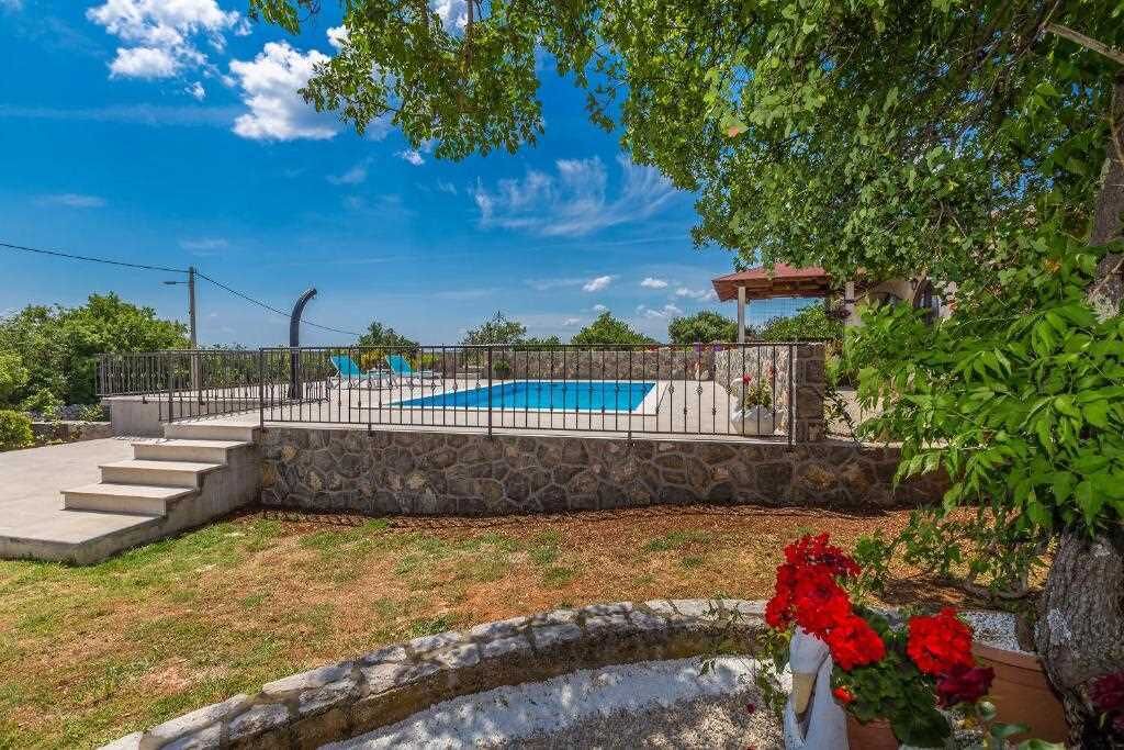 Photo of Outdoor in Linardici