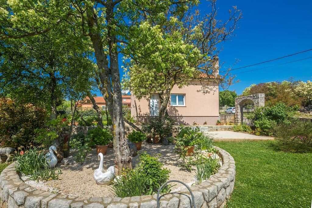 Photo of Outdoor in Linardici