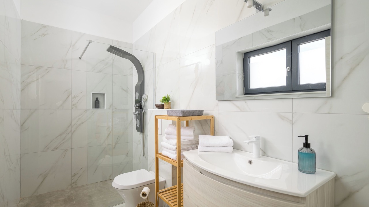 Photo of Bathroom in Topid