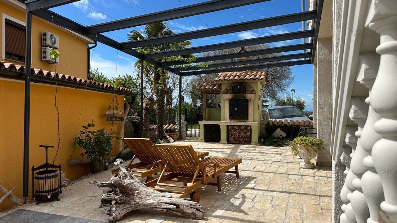 Photo of Patio Balcony in Mugeba