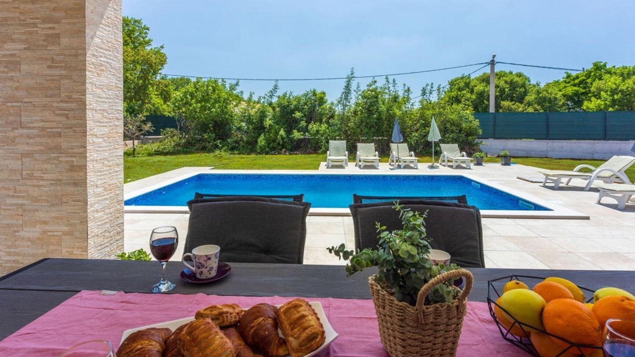 Photo of Outdoor in Brgod