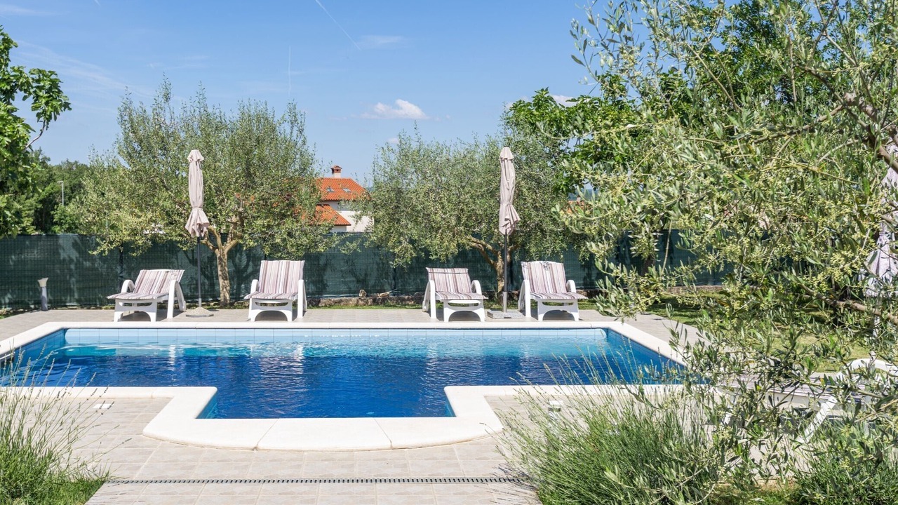 Photo of Outdoor in Rogocana