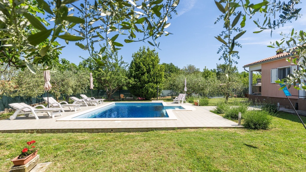 Photo of Outdoor in Rogocana