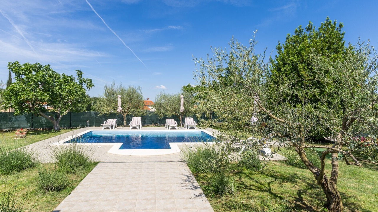 Photo of Outdoor in Rogocana