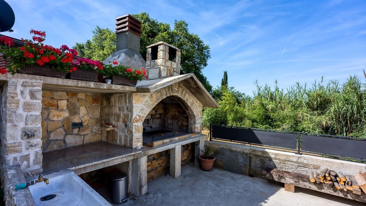 Photo of Outdoor in Antonci