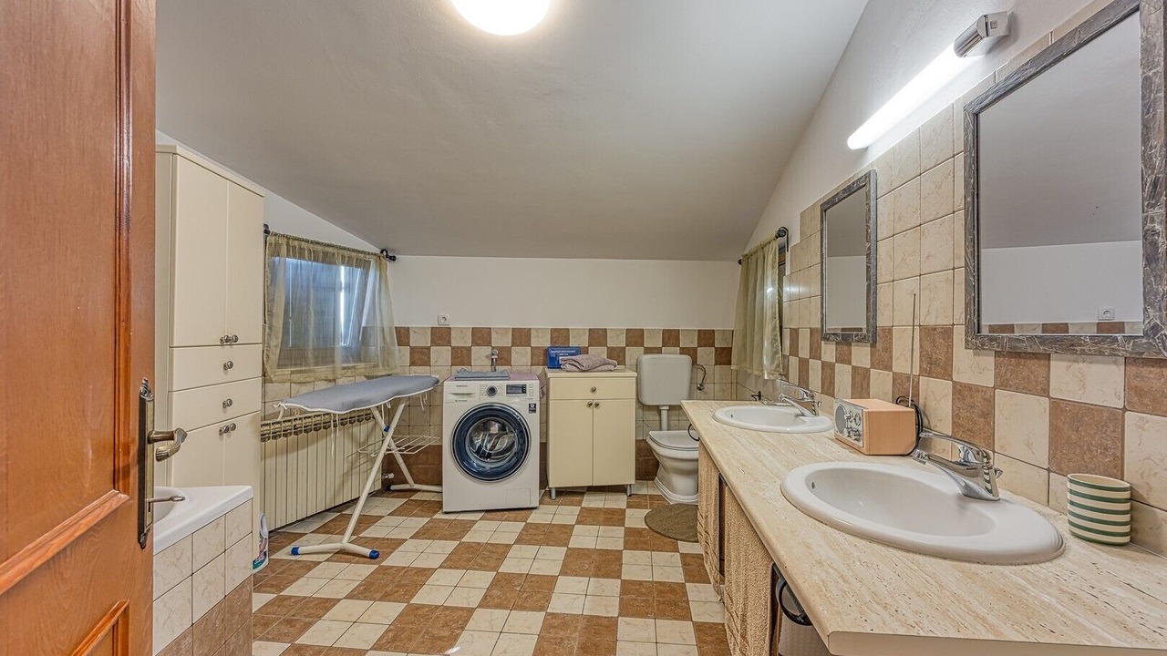 Photo of Bathroom in Heki